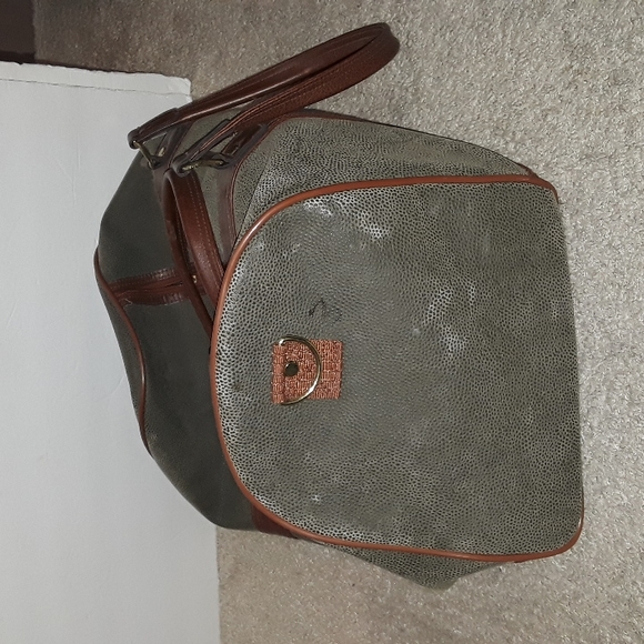 RARE MGM GRAND CAST LAS VEGAS DUFFLE BAG NV - Picture 3 of 7